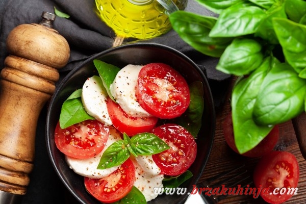 Caprese salata - Recept